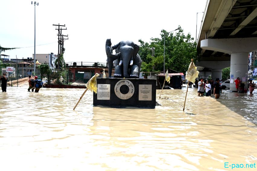 Khwairamband Keithel area : Incessant rain floods Manipur : Most areas in Imphal valley districts have been flooded :: May 30 2024