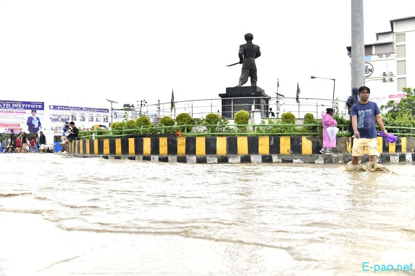 Extensive flooding in Imphal East : Massive breach of the Imphal River's embankment :: 31st May 2025