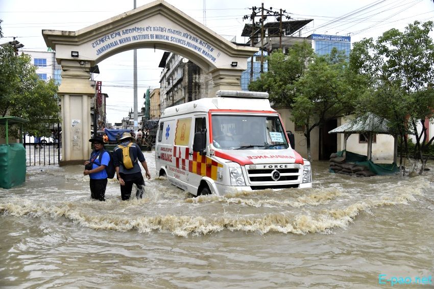 Extensive flooding at JNIMS Hospital in Imphal East : Massive breach of the Imphal River's embankment :: 01st June 2025