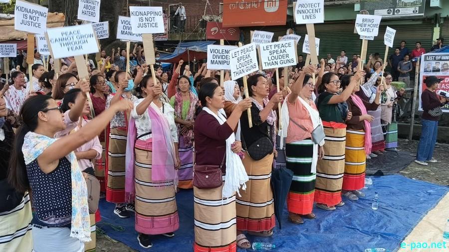 Women sit-in protest at Kanglatongbi on abduction of civilians :: May 14 2026